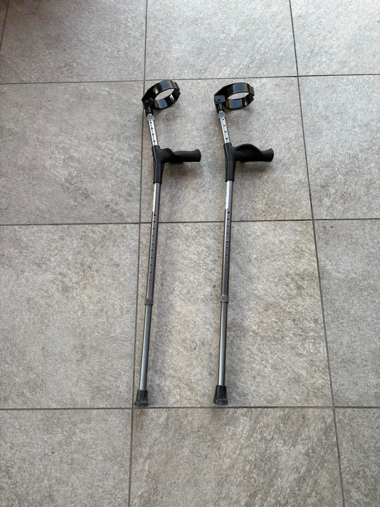 Loopkrukken, Diversen, Loopkrukken, Ophalen, In hoogte verstelbaar, Zo goed als nieuw