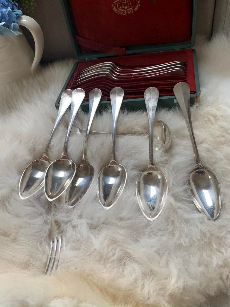 Christofle Fidelio 13 dl gemerkte verzilverde bestek set, Antiek en Kunst, Antiek | Bestek, Ophalen