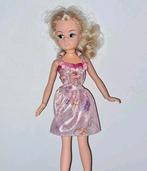 Roze jurk met ketting voor barbie sindy fleur excl pop, Verzamelen, Poppen, Ophalen of Verzenden, Zo goed als nieuw, Kleertjes