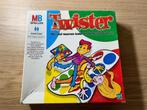 Twister MB, Hobby en Vrije tijd, Gezelschapsspellen | Bordspellen, Ophalen of Verzenden, Zo goed als nieuw