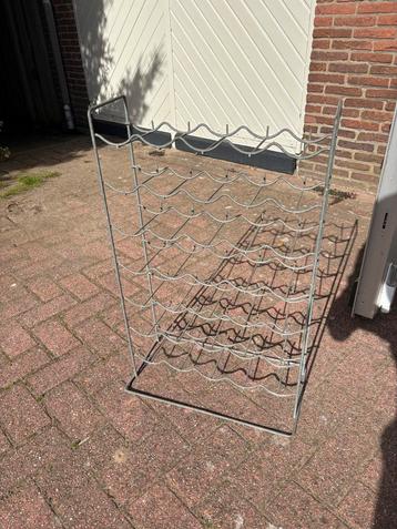 Metalen Wijnrek - 35 Flessen beschikbaar voor biedingen