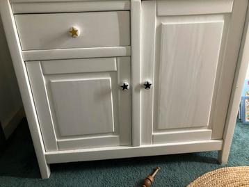 Commode beschikbaar voor biedingen