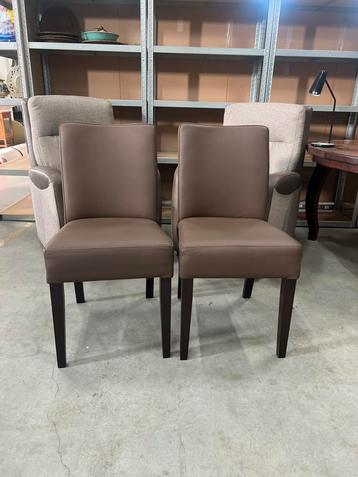 2x Eetkamerstoelen Just Design – Echt Leer – Topstaat beschikbaar voor biedingen