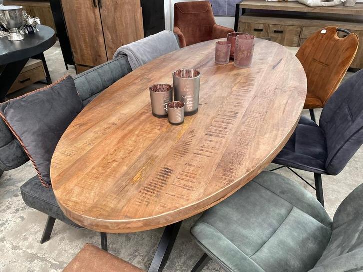 Magazijn Leegverkoop Eettafel ovaal industrieel mangohout, Huis en Inrichting, Woonaccessoires | Overige, Nieuw, Ophalen of Verzenden
