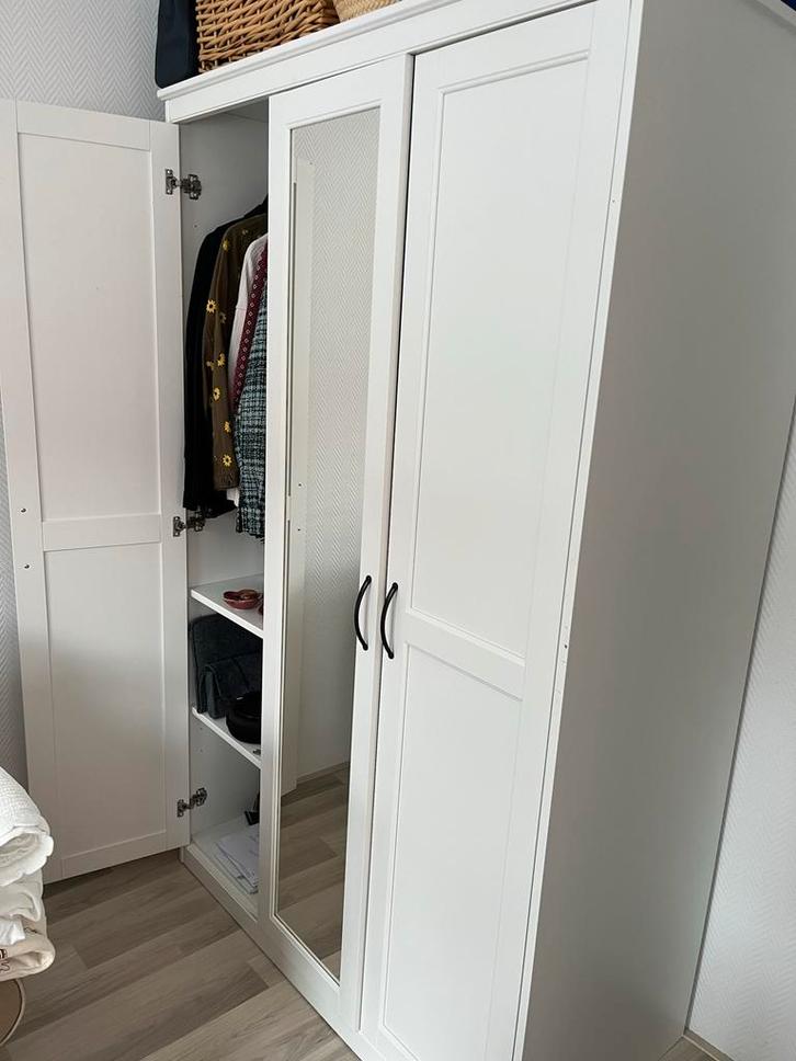 Ikea Brimnes Kledingkast 3-deurs met spiegel - Wit 117x190, Huis en Inrichting, Kasten | Kledingkasten, Gebruikt, 150 tot 200 cm