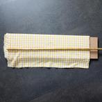 Stof +-4,5 mtr, geel wit geblokt. 150cm breed., Hobby en Vrije tijd, Stoffen en Lappen, Overige kleuren, 120 cm of meer, Ophalen of Verzenden
