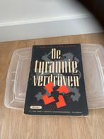 De Tyrannie Verdrijven - Oorlogsboek, Boeken, Ophalen of Verzenden, 20e eeuw of later, Gelezen