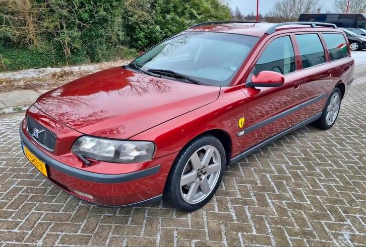 Volvo V70 2.4 T 200PK AUT 2000 Rood, Auto's, Volvo, Particulier, V70, ABS, Airbags, Airconditioning, Boordcomputer, Centrale vergrendeling