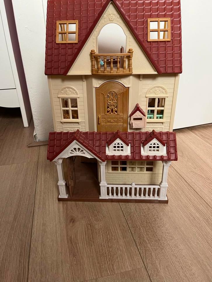 Sylvanian Families (Starters) Huis + Accessoires & Drieling, Kinderen en Baby's, Speelgoed | Overig, Zo goed als nieuw, Meisje
