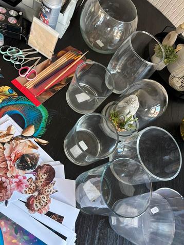Vazen voor decoupage beschikbaar voor biedingen