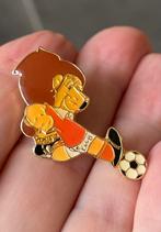 KNVB pin 1993, Verzamelen, Speldjes, Pins en Buttons, Ophalen of Verzenden, Zo goed als nieuw, Sport