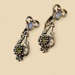 Vintage oorclips van Sarah Coventry faux opal en strass, Sieraden, Tassen en Uiterlijk, Antieke sieraden, Ophalen of Verzenden