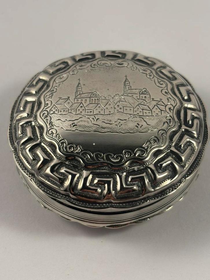 Zilveren pepermuntdoosje uit 1865, Antiek en Kunst, Antiek | Goud en Zilver, Zilver, Ophalen of Verzenden