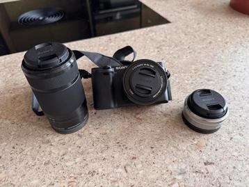 Sony Alpha 6400 + 3 Lenzen *1750 clics beschikbaar voor biedingen
