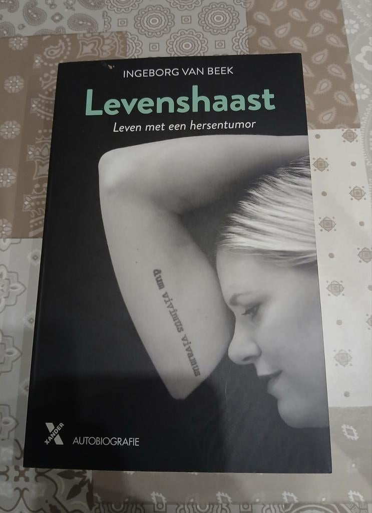 Boek Levenshaast-leven met een hersentumor-Ingeborg Van Beek, Ophalen of Verzenden, Zo goed als nieuw