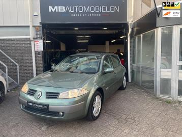 Renault Mégane 2.0-16V Privilège Luxe/APK/NAP/Panorama/Led beschikbaar voor biedingen