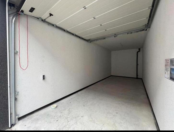 Garagebox Voorburg/Den Haag (Beschikbaar vanaf 1 november), Auto diversen, Autostallingen en Garages