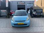 Daihatsu Sirion 2 1.0-12V Trend 3e Eigenaar! NAP APK 1 Jaar, Auto's, Voorwielaandrijving, Gebruikt, 750 kg, Blauw