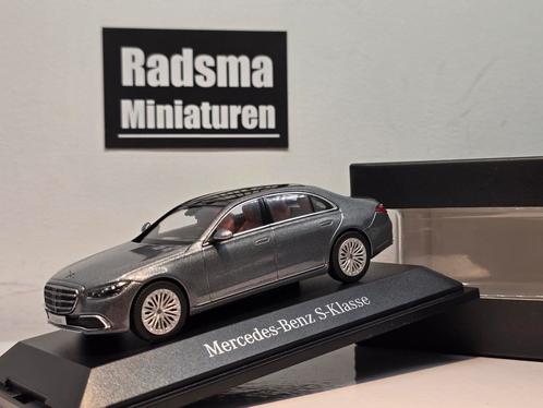 Mercedes-Benz S-Klasse W223 Selenitgrau - 1:43 Herpa, Hobby en Vrije tijd, Modelauto's | 1:43, Nieuw, Auto, Overige merken, Ophalen of Verzenden