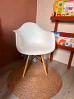Kuipstoeltjes 2x wit kunststof - replica Eames, Huis en Inrichting, Ophalen, Kunststof, Gebruikt, Twee