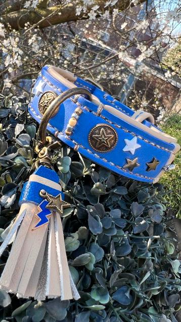 Fraaie halsband blauw leer beige nappa ster conchos 31-40 beschikbaar voor biedingen