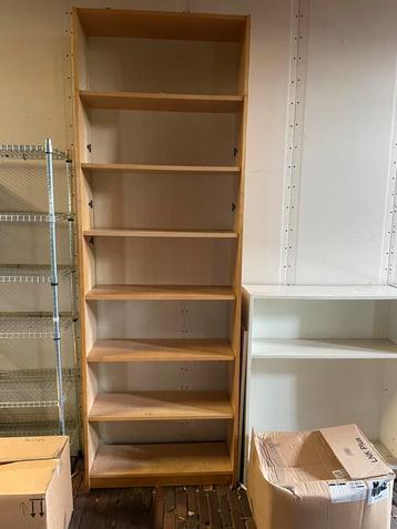 3 Billies en 2 draadstaal kasten beschikbaar voor biedingen