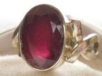 Robijn 6 krt %100 natuurlijk zilver ring ca 1970, Ophalen, 18 tot 19, Zo goed als nieuw, Met edelsteen