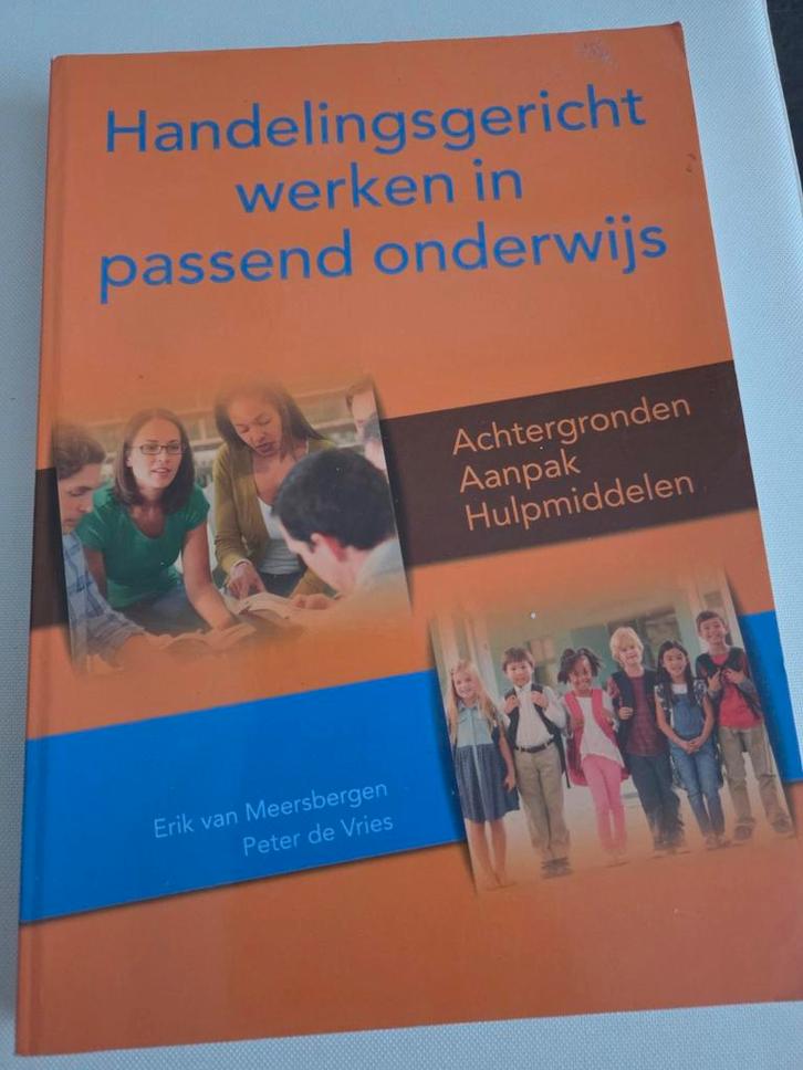 Handelingsgericht werken in passend onderwijs, Boeken, Studieboeken en Cursussen, Zo goed als nieuw, HBO, Ophalen of Verzenden