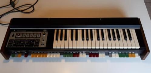 Roland SH 2000, Muziek en Instrumenten, Synthesizers, Zo goed als nieuw, Overige aantallen, Roland, Met standaard, Ophalen
