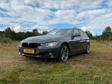 BMW 3-Serie 320i Xdrive Automaat 2013 Grijs beschikbaar voor biedingen