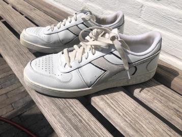 Sneakers Diadora beschikbaar voor biedingen