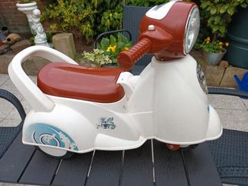 Loopscooter met muziek en verlichting.  beschikbaar voor biedingen