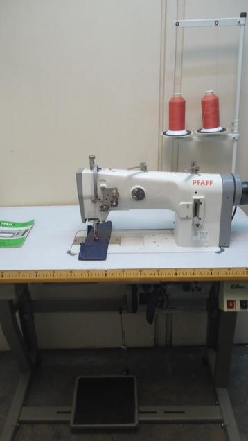 Industrie Naaimachine Pfaff 3 Voudig Transport(1245) beschikbaar voor biedingen
