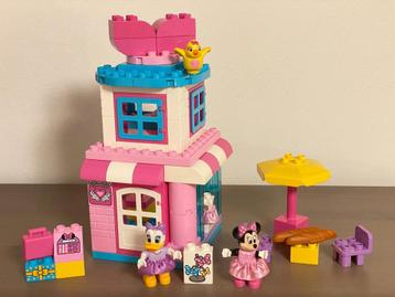 Duplo 10844 - Disney | Minnie Mouse & Katrien “Bow-Tique” beschikbaar voor biedingen
