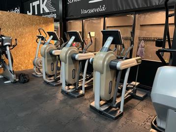 Complete Johnson Fitness Lijn & Technogym Cardio beschikbaar voor biedingen