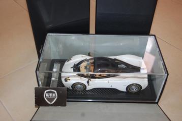 MEGA DEAL !! 1:18 PAGANI UTOPIA white VIP models ltd99 WRH beschikbaar voor biedingen