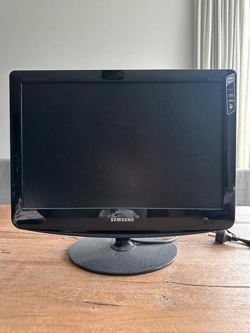 Te koop : Samsung LCD scherm 20 “ beschikbaar voor biedingen