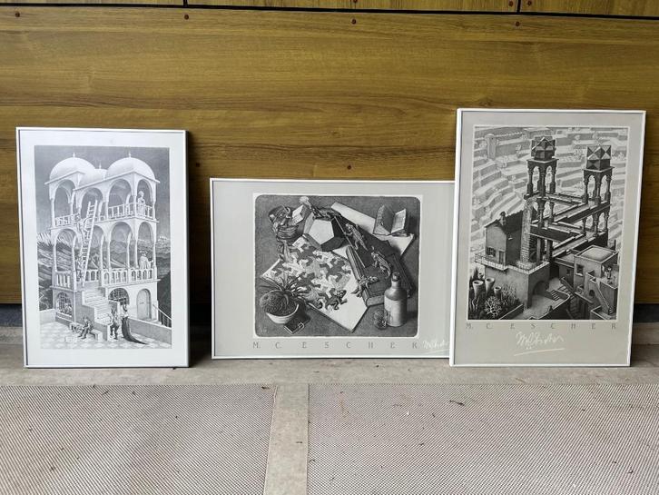 Escher posters, Huis en Inrichting, Woonaccessoires | Schilderijen, Tekeningen en Foto's, Zo goed als nieuw, Foto of Poster, 50 tot 75 cm