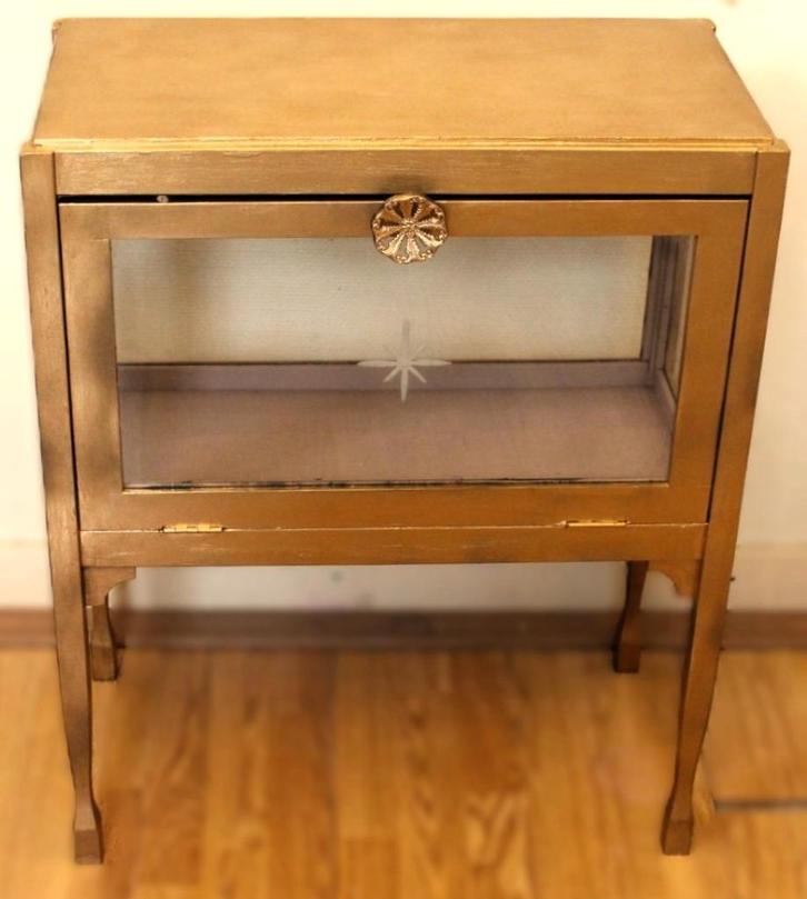 Gouden, patiné theekastje, vitrinekastje, antieke knop, Antiek en Kunst, Antiek | Meubels | Kasten, Ophalen of Verzenden