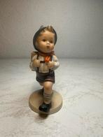 Hummel school boy - 82/0, Verzamelen, Beelden en Beeldjes, Ophalen of Verzenden, Zo goed als nieuw, Hummel