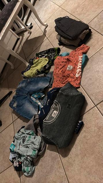 Leuk pakketje jongens 110/116 beschikbaar voor biedingen