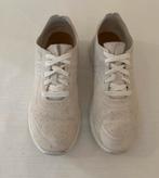 Ugg zilvergrijze sneakers Adaleen maat 38, Ophalen of Verzenden, Zo goed als nieuw, Sneakers of Gympen