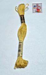 DMC mouline, geel 834, Mulhouse, France, Ophalen of Verzenden, Borduurgaren of Zijde, DMC