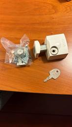 AXA Oplegslot - Nieuw in verpakking, Doe-het-zelf en Verbouw, Hang- en Sluitwerk, Ophalen of Verzenden, Nieuw, Overige materialen