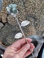 Grote roos van mosagaat op zilverkleurige steel

23,5 cm, Ophalen of Verzenden, Mineraal