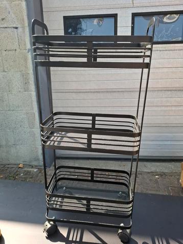Metalen Trolley met 3 Manden - Handig & Mobiel beschikbaar voor biedingen
