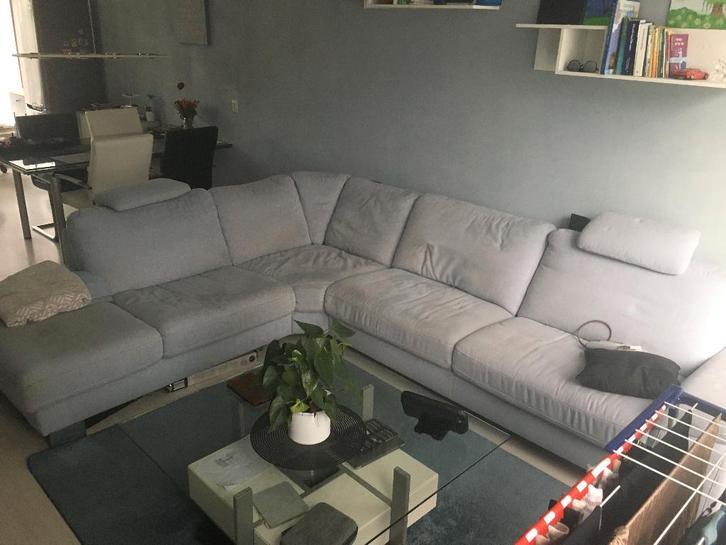 hoekbank lichtblauw 2 leuningen verstelbaar, Huis en Inrichting, Banken | Bankstellen, Gebruikt, Hoekbank, Vierpersoons of meer