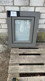 (52) Nieuw raamkozijn voor bijv. toilet, incl mistglas, Doe-het-zelf en Verbouw, Kozijnen en Schuifpuien, Ophalen, Kunststof, Minder dan 75 cm