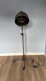 Industriele stalamp op wieltjes, Huis en Inrichting, Lampen | Vloerlampen, Ophalen, Gebruikt, Metaal, 150 tot 200 cm