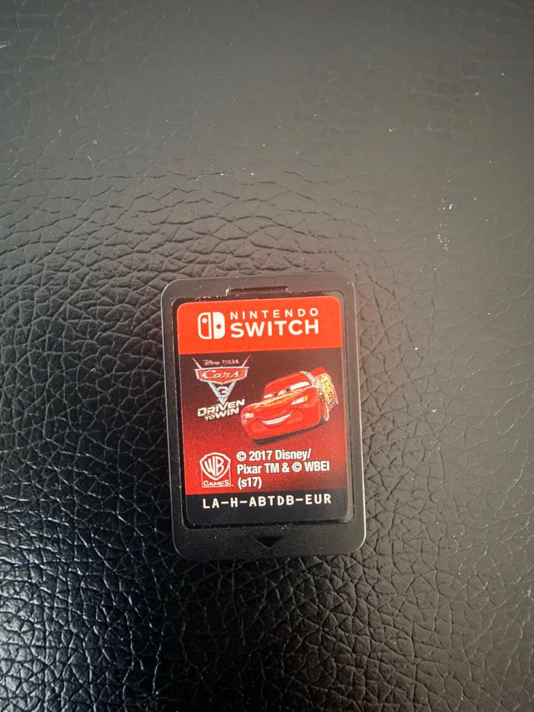 Nintendo switch Cars 3 driven to win, Spelcomputers en Games, Games | Nintendo Switch, Racen en Vliegen, Ophalen of Verzenden